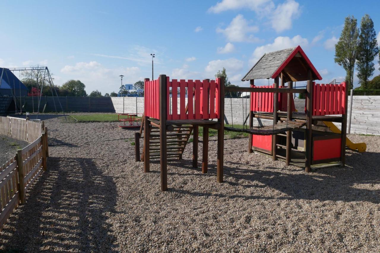 Camping Sainte Mere Eglise Eksteriør billede